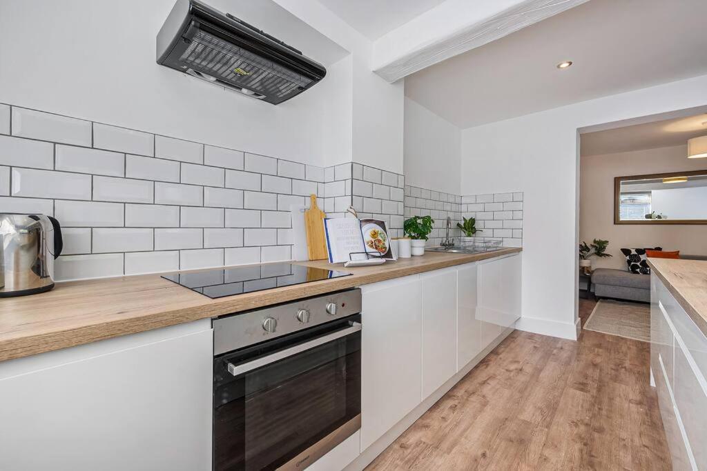 Ferienhaus Hulley House By Yourstays - Superb House Near Hurdsfield Business Park, Perfect For Astrazenica! *